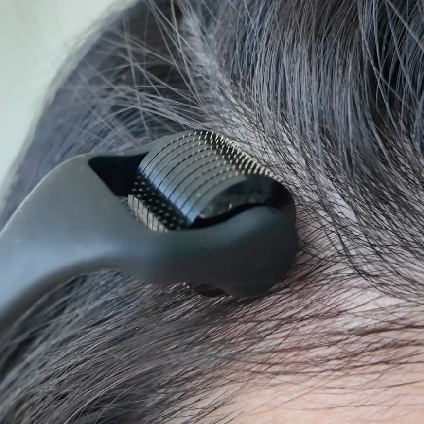 CS Scalp Stimulating Derma Roller